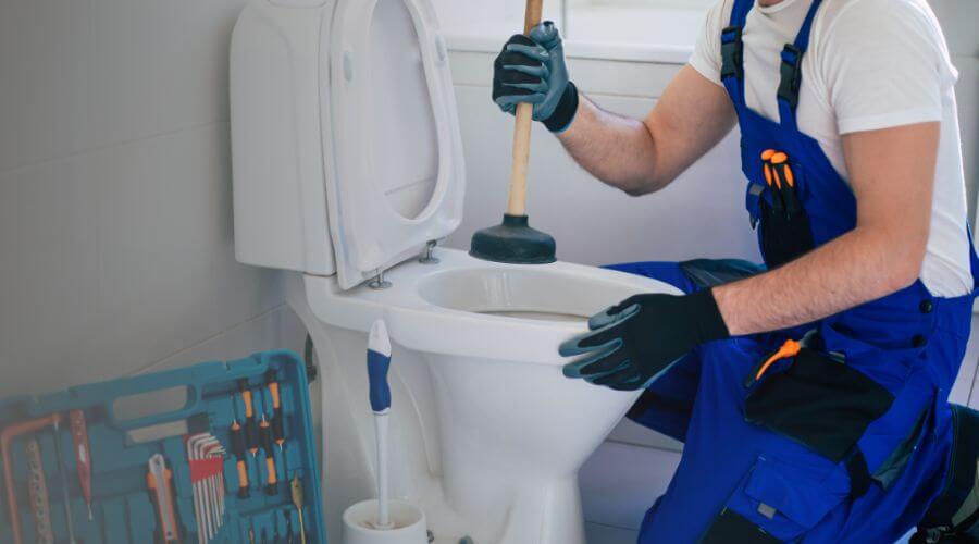 Local expert plumbing services in Toledo, IL